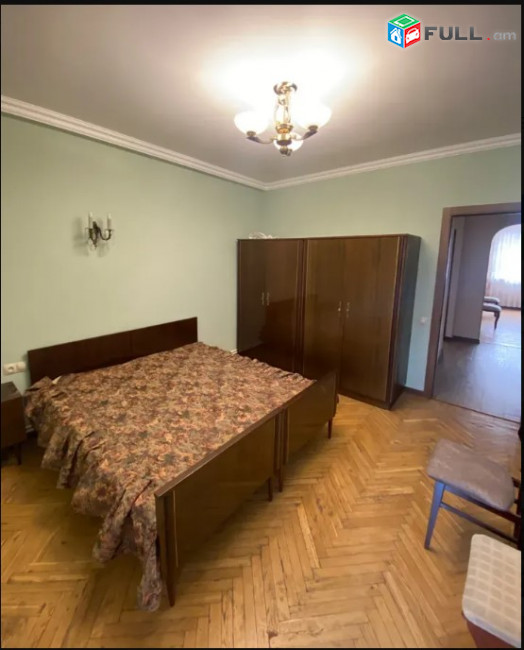 LA07963 Վարձով 3 սենյականոց բնակարան Փարպեցու փողոցում
