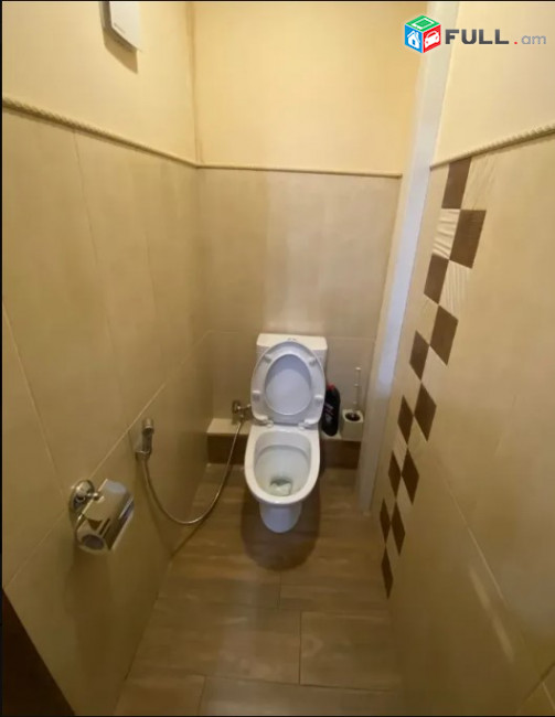 LA07963 Վարձով 3 սենյականոց բնակարան Փարպեցու փողոցում