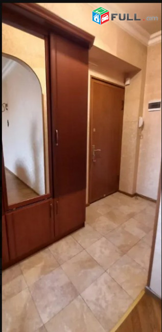 LA07965 Վարձով 3 սենյականոց բնակարան Դերենիկ Դեմիրճյանի
