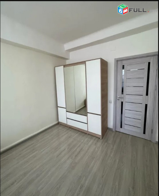 LA07971 Վարձով 3 սենյականոց բնակարան Կողբացի փողոցում 