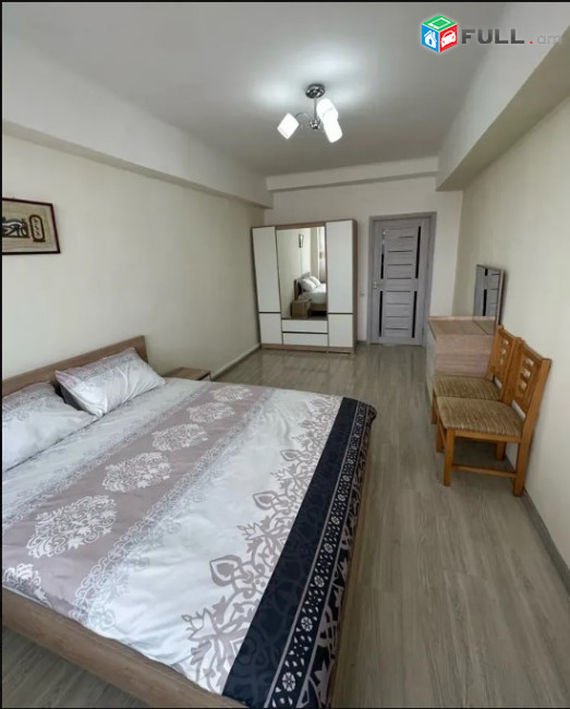 LA07971 Վարձով 3 սենյականոց բնակարան Կողբացի փողոցում 