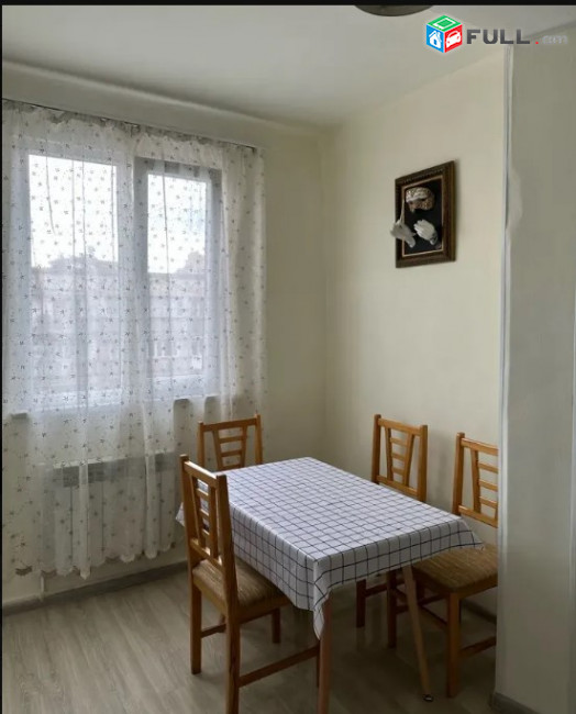 LA07971 Վարձով 3 սենյականոց բնակարան Կողբացի փողոցում 