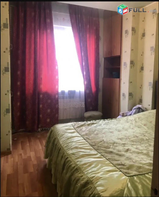 LA07983 Վարձով 3 սենյականոց բնակարան Օրբելի փողոցում 