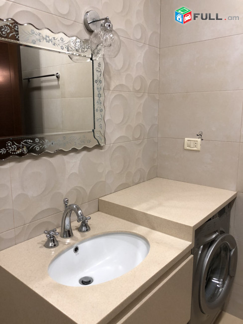 LA07986 Վարձով 3 սենյականոց բնակարան Բյուզանդ , Նորակառույց շենք