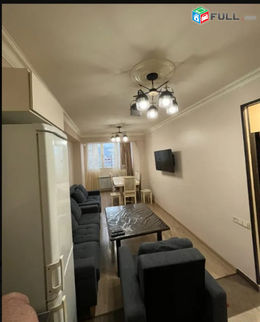 LA07996 Վարձով 3 սենյականոց բնակարան Ամիրյան փողոցում 