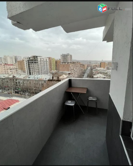 LA07996 Վարձով 3 սենյականոց բնակարան Ամիրյան փողոցում 