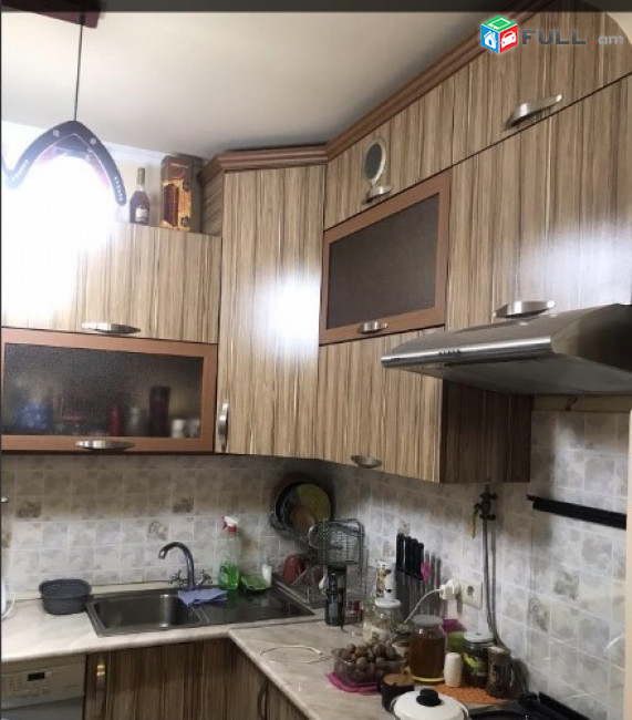 LA08003 Վարձով 2  սենյականոց բնակարան Գայի պողոտայում 