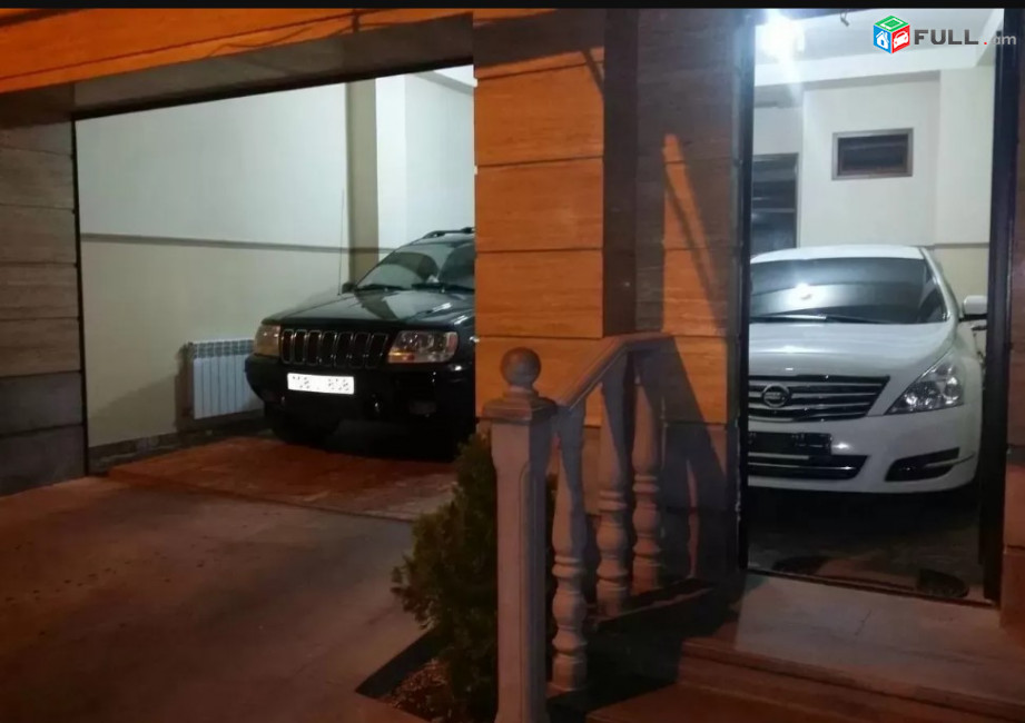 LA08008 Վարձով 5 սենյականոց  3  հարկանի քարե տուն Օստրովսկու փողոցում կենտրոնում