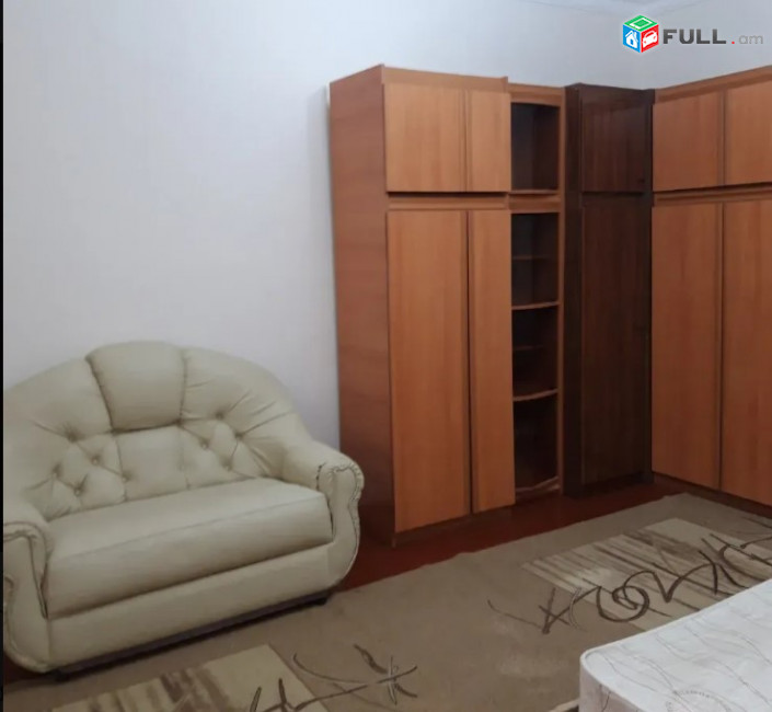 LA08009 Վարձով 3 սենյականոց բնակարան Շիրվանզադե փողոցում 
