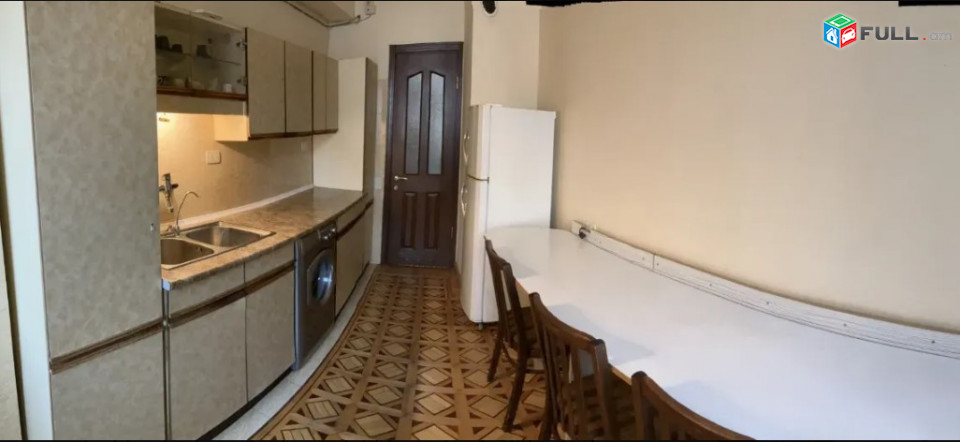 LA08015 Վարձով 5 սենյականոց բնակարան Երզնկյան փողոցում 