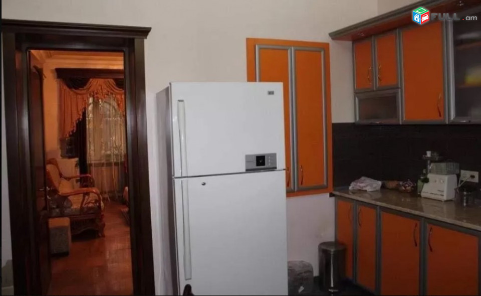LA08081 Վարձով 6 սենյականոց առանձնատուն Դավիթ Բեկի փողոցում 
