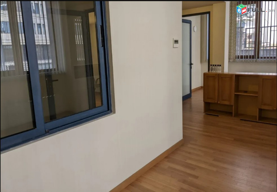 LA08085 Վարձով 95 քմ Գրասենյակային տարածք Վերին Անտառային փողոցում