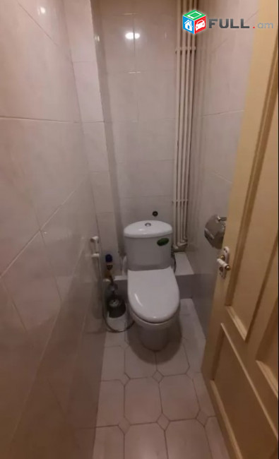 LA08094 Վարձով 3 սենյականոց բնակարան Ագաթանգեղոս փողոց , Ռոսսիայի հարևանությամբ