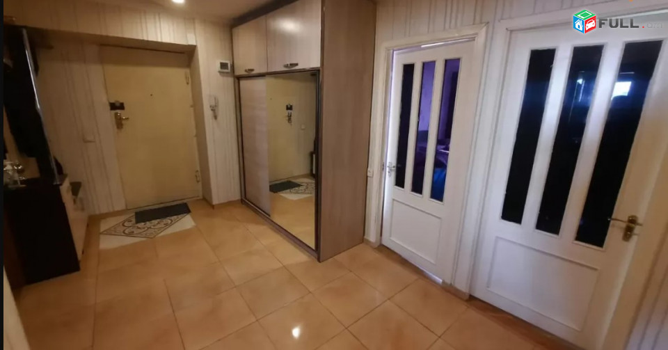 LA08094 Վարձով 3 սենյականոց բնակարան Ագաթանգեղոս փողոց , Ռոսսիայի հարևանությամբ