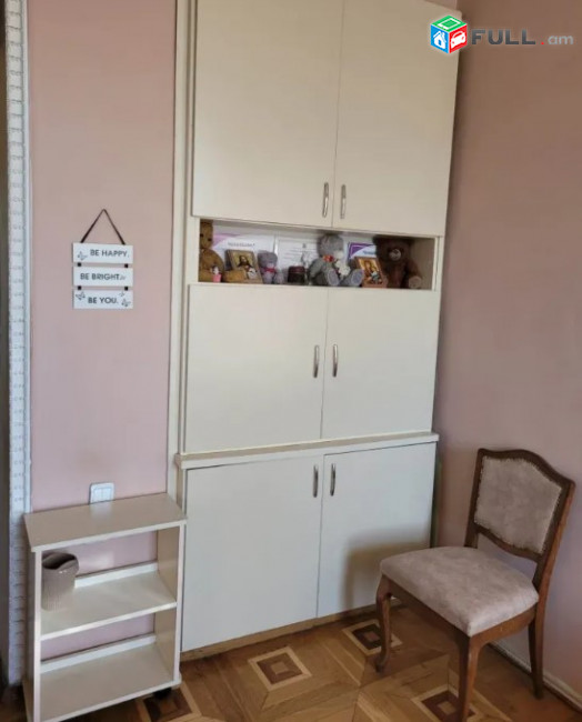 LA08096 Վարձով 3 սենյականոց բնակարան Վարդանանց փողոց , Վերնիսաժի մոտ