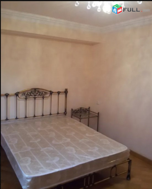 LA08097 Վարձով 3 սենյականոց բնակարան Պուշկինի փողոցում 