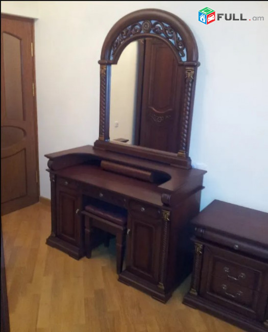LA08097 Վարձով 3 սենյականոց բնակարան Պուշկինի փողոցում 