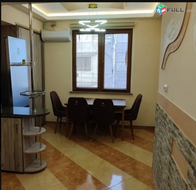 LA08174 Վարձով 4 սենյականոց բնակարան Արցախի  փողոցում