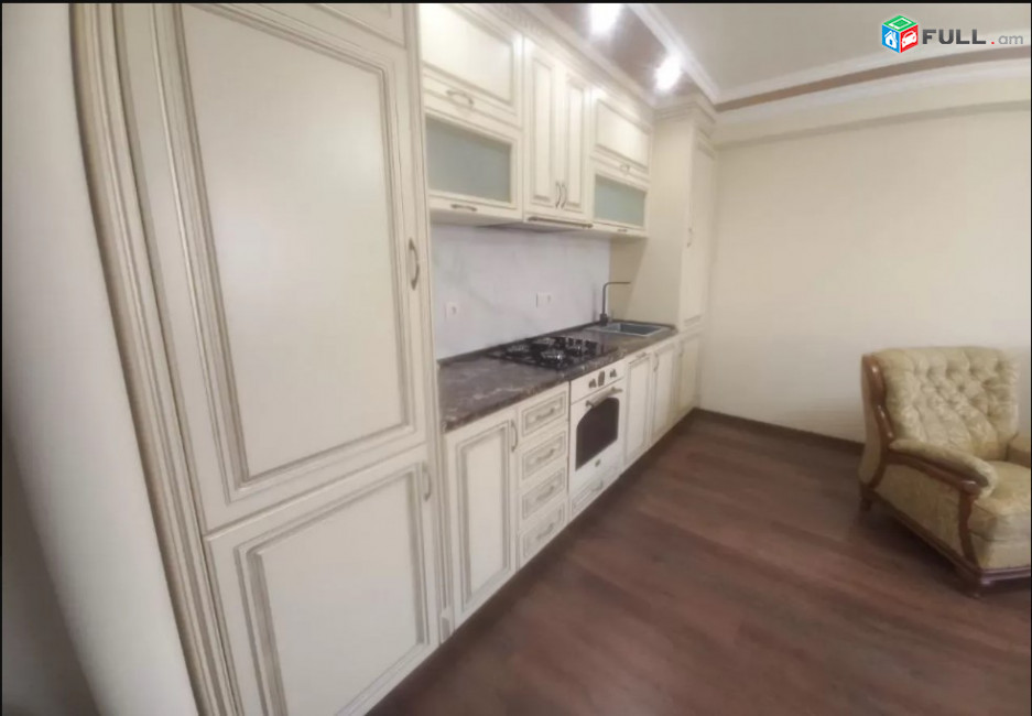LA08233  Օրավարձով 3 սենյականոց բնակարան Սարյան փողոց , Մաշտոց 1 ին գիծ