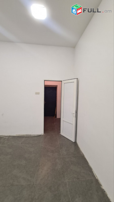 LA08258 Վարձով 90 քմ տարածք Լենինգրադյան փողոց , Համալիրի դիմաց