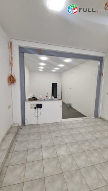 LA08258 Վարձով 90 քմ տարածք Լենինգրադյան փողոց , Համալիրի դիմաց