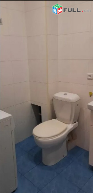 LA08247  Վարձով 2 սենյականոց բնակարան Վարդանանց փողոց, Վերնիսաժի մոտ