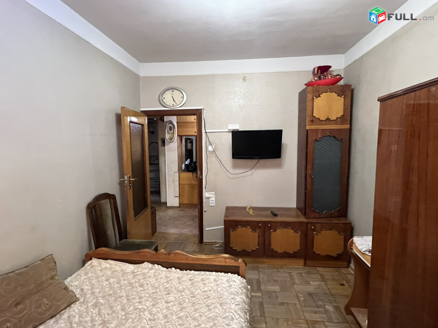 LA08259 Վարձով 5 սենյականոց բնակարան Բրյուսովի փողոց  , Արշակունյաց 