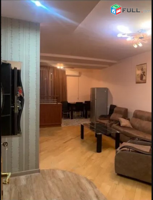 LA08293 Վարձով 2 սենյականոց բնակարան Ամիրյան փողոցում