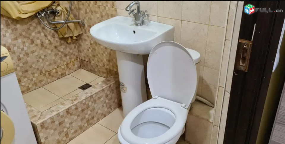 LA08298 Վարձով 2 սենյականոց բնակարան Դավիթ Անհաղթի փողոցում