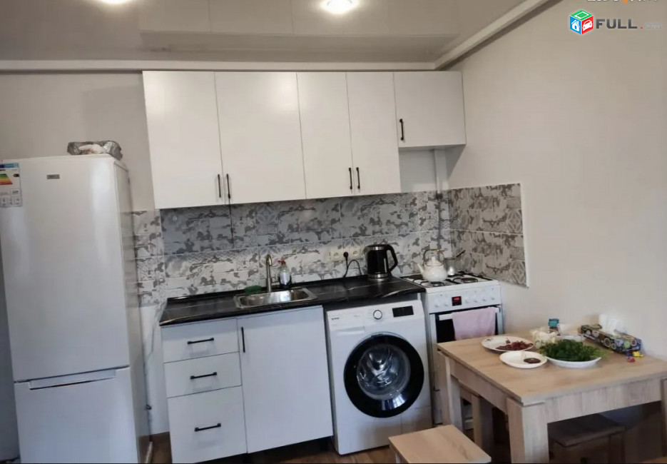 LA08301 Վարձով 2 սենյականոց բնակարան Սողոմոն Տարոնցի փողոց, Շենգավիթ
