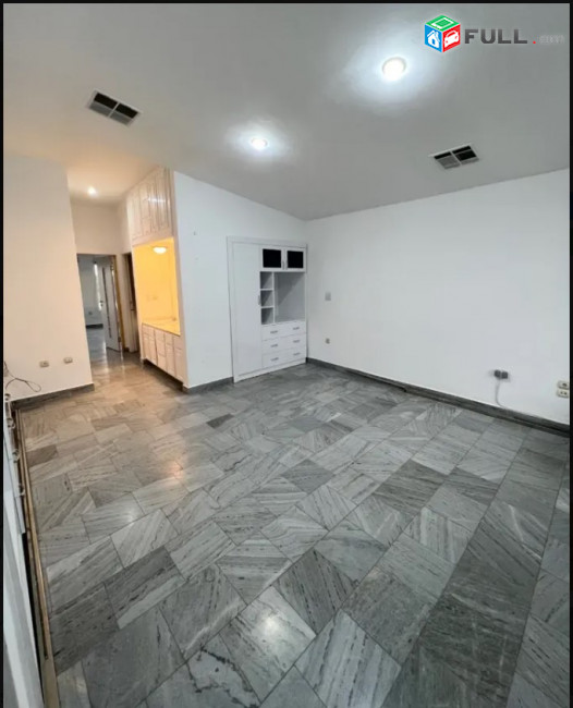 LA08304  Վարձով 7 սենյականոց առանձնատուն նաև գրասենյակ Այգեձոր փողոցում