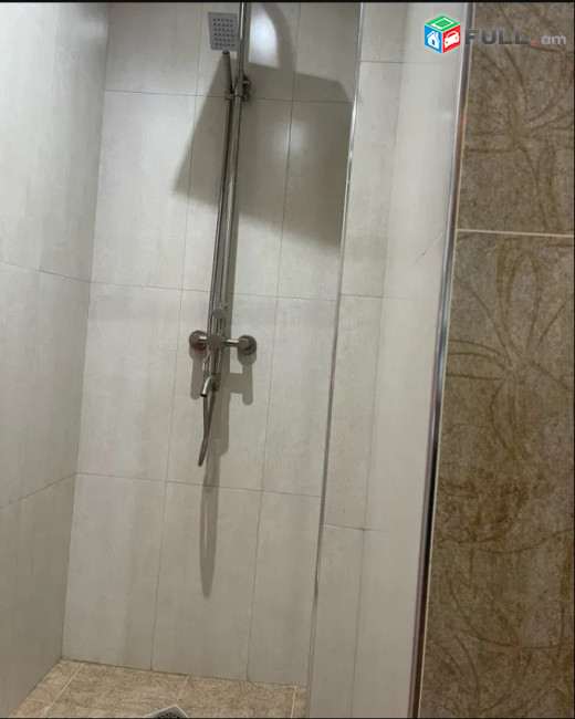 LA08380 Վարձով 3 սենյականոց բնակարան Վերին Անտառային փողոց , նորակառույց շենքում 