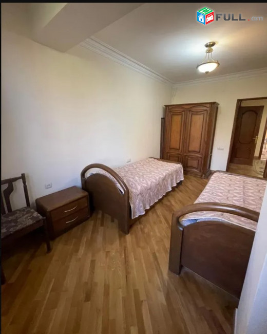 LA08407 Վարձով 3 սենյականոց բնակարան Սունդուկյան փողոցում 