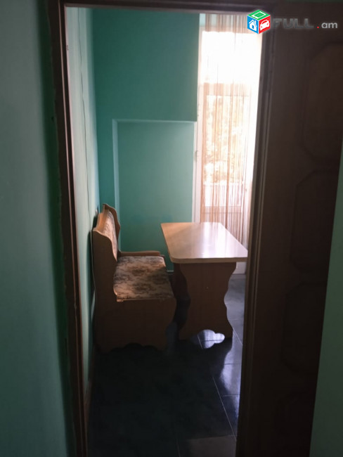 LA08410 Վարձով 2 սենյականոց բնակարան Սարյան փողոցում 