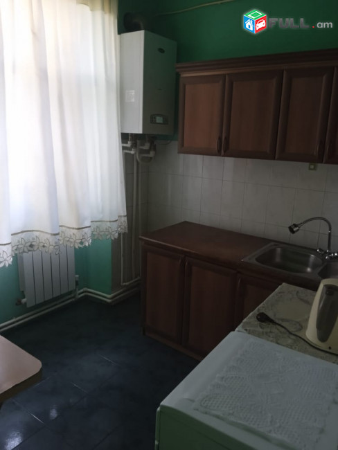 LA08410 Վարձով 2 սենյականոց բնակարան Սարյան փողոցում 