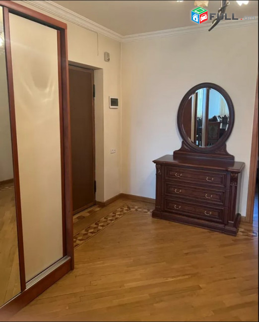 LA08415 Վարձով 3 սենյականոց բնակարան Վրացական 2-րդ նրբանցքում 