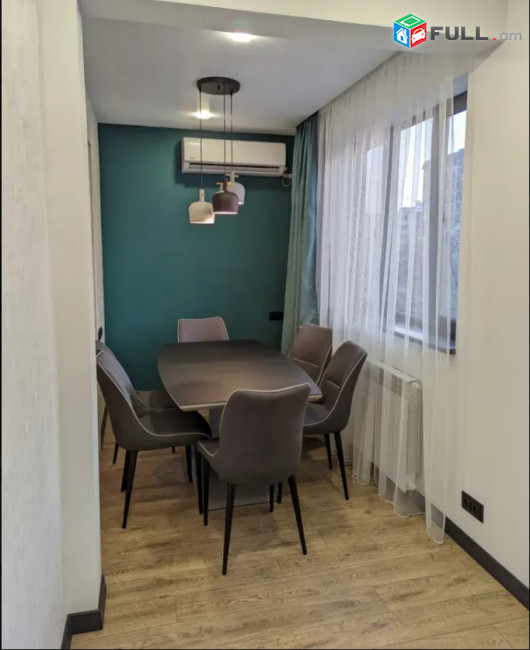 LA08423 Վարձով 3 սենյականոց բնակարան Վաղարշյան փողոցում 