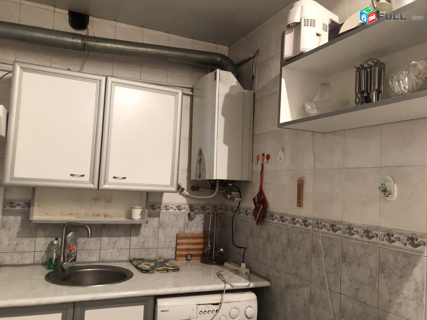 LA08459 Վարձով 2 սենյականոց բնակարան Արամ Խաչատրյան փողոցում