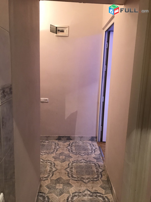 LA08459 Վարձով 2 սենյականոց բնակարան Արամ Խաչատրյան փողոցում