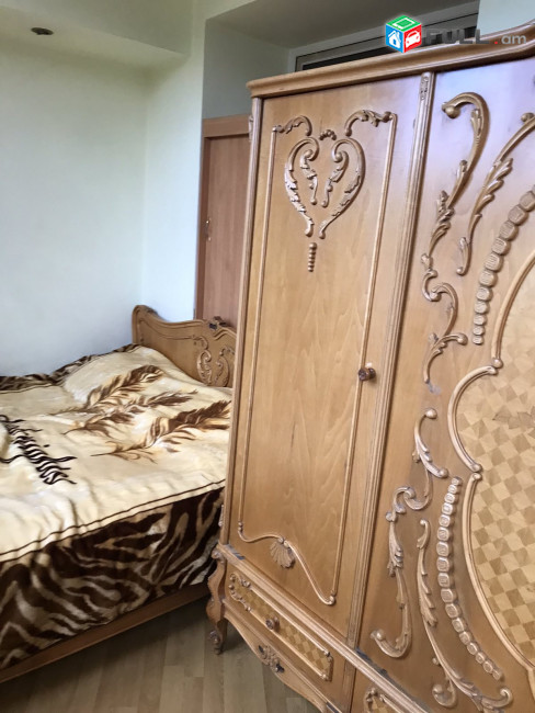 LA08459 Վարձով 2 սենյականոց բնակարան Արամ Խաչատրյան փողոցում
