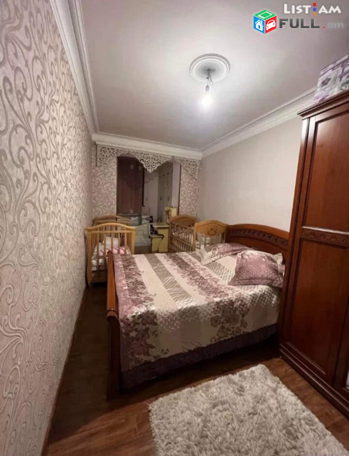 LA08515  Վարձով 3 սենյականոց բնակարան Լենինգրադյան փողոց , Համալիրի դիմաց