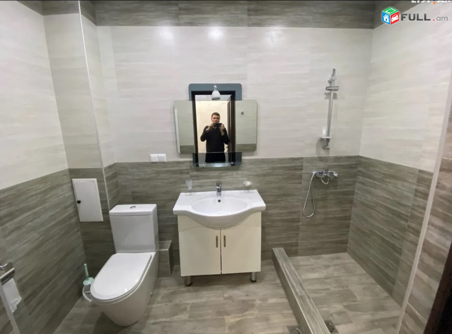 LA08539 Վարձով 3 սենյականոց բնակարան նաև գրասենյակ  Վարդանանց փողոցում