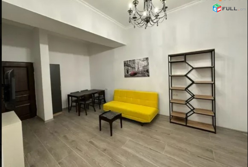 LA08541 Վարձով 3 սենյականոց բնակարան Հանրապետության փողոց,  նորակառույց շենքում