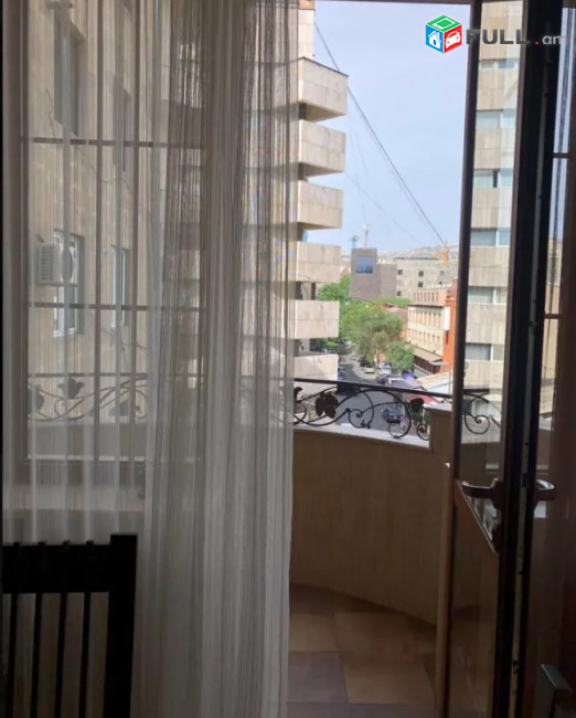 LA08552 Վարձով 3 սենյականոց բնակարան  Մհեր Մկրտչյան փողոց , նորակառույց շենքում