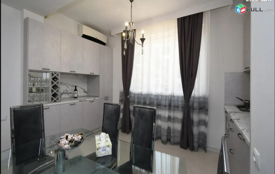 LA08561 Օրավարձով 3 սենյականոց բնակարան Կողբացի փողոցում 