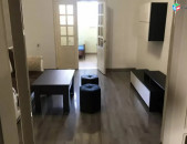 LA08575 Վարձով 2 սենյականոց բնակարան Բագրատունյաց փողոցում, 3 րդ մաս