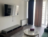 LA08576 Վարձով 4 սենյականոց բնակարան Արամ Խաչատրյանի փողոց ,  նորակառույց շենքում 