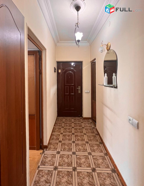 LA08577 Վարձով 3 սենյականոց բնակարան Մամիկոնյան փողոցում 