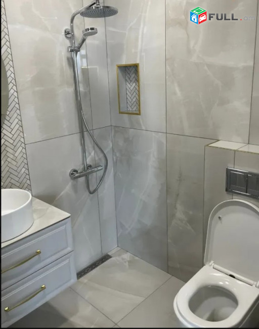 LA08592 Վարձով 3 սենյականոց բնակարան Ուլնեցու  փողոց , նորակառույց շենքում
