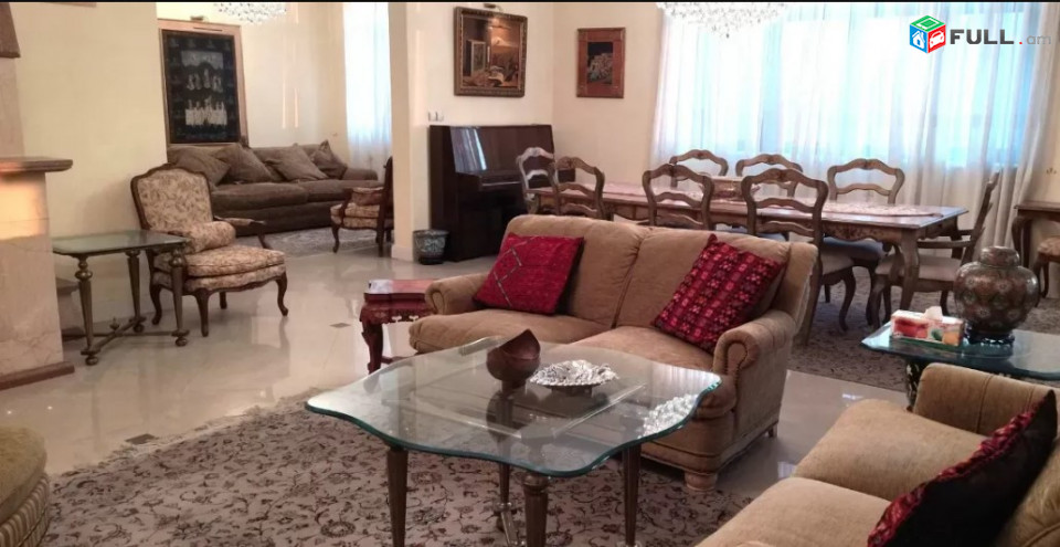 LA08656 Վարձով 5 սենյականոց բնակարան  Չարենցի փողոց , նորակառույց շենքում